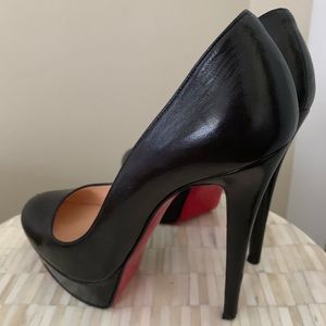 COPY - Selling these Louboutin platforms